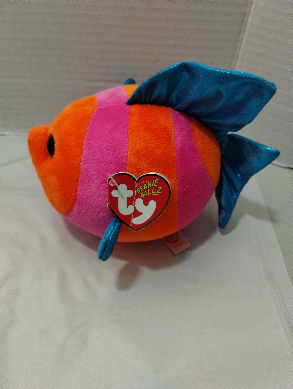 NWT Ty Beanie Ballz Colorful Splashy The Fish Orange, Blue & Pink/ Fish Plush